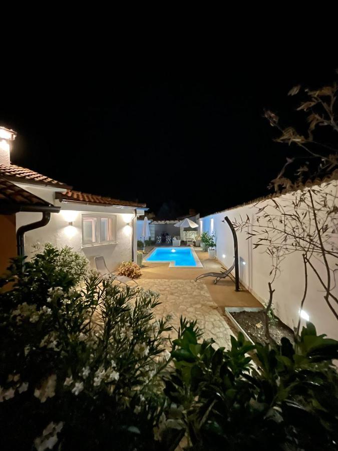 Villa Natka 罗维尼村 外观 照片
